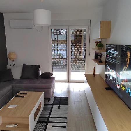 Lovely One Bedroom Apartment Ub Екстериор снимка